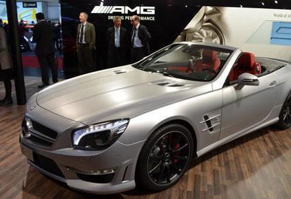 قصة اندفاع تتجدد مع سيارة SL 63 AMG الجديدة 